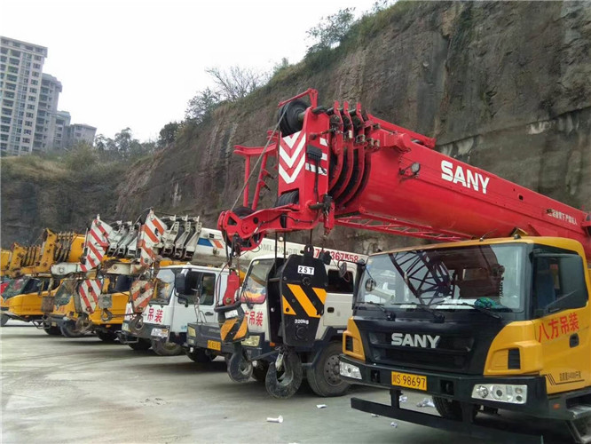 神木市吊车出租按什么计费？台班费、单次费、里程费怎么算？